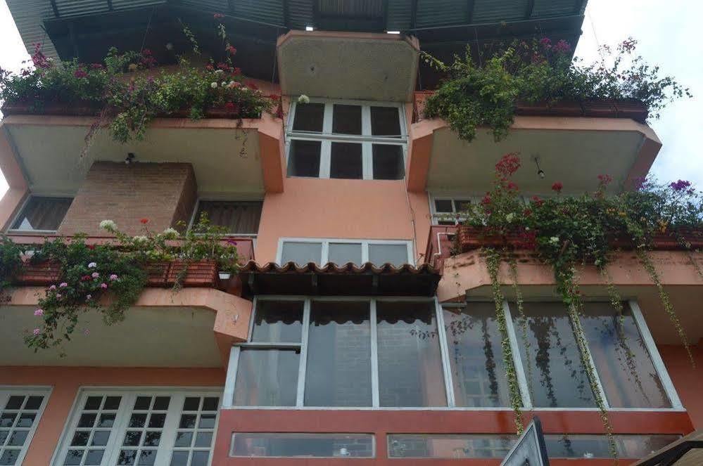 Euro Hostal Guatemala City Exteriör bild