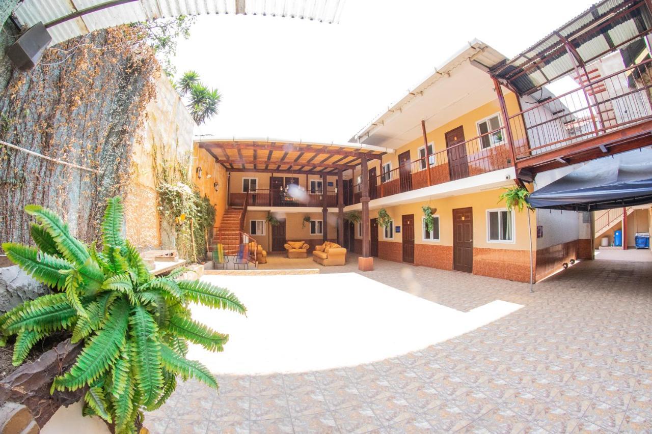 Euro Hostal Guatemala City Exteriör bild