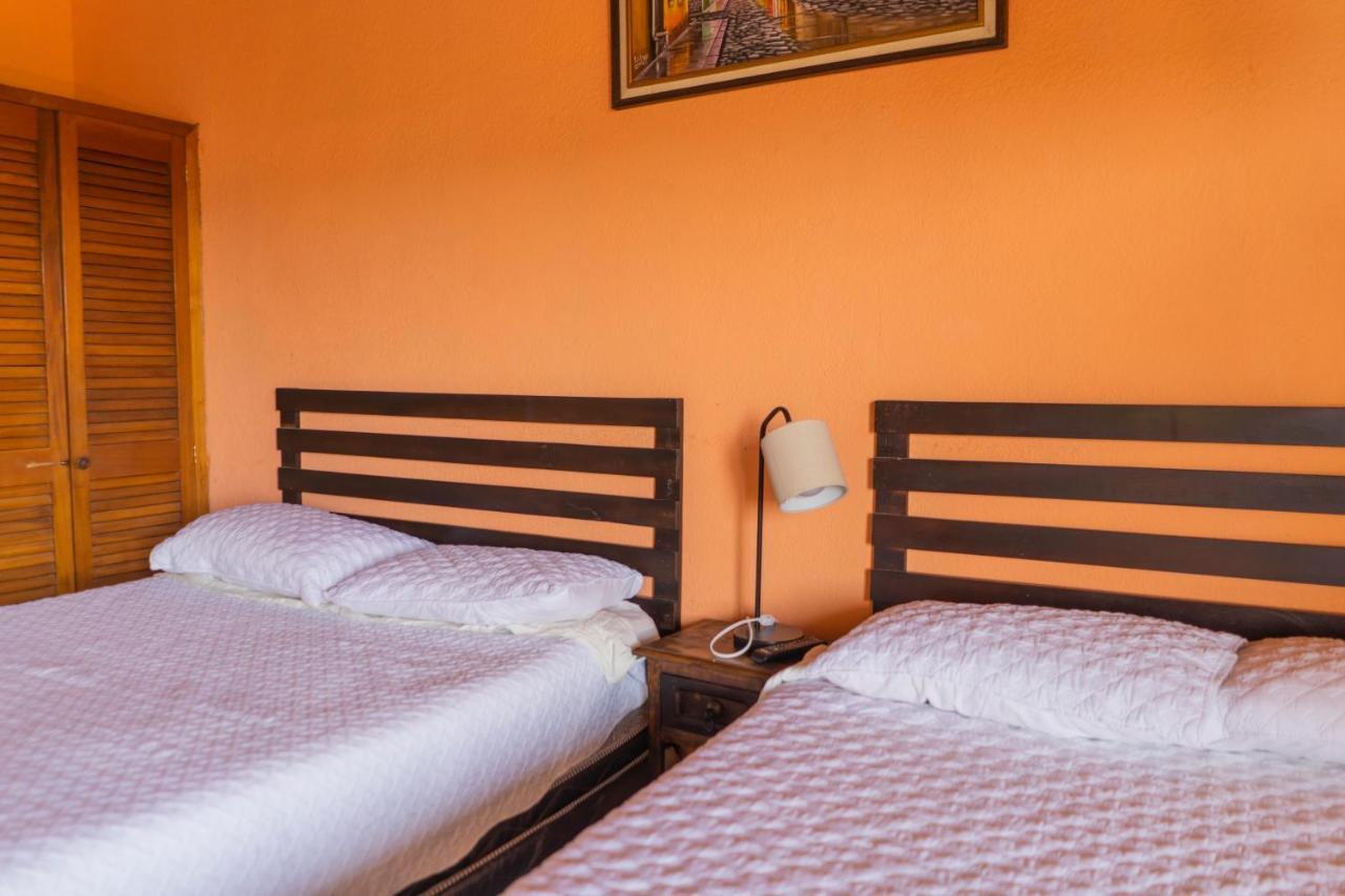 Euro Hostal Guatemala City Exteriör bild