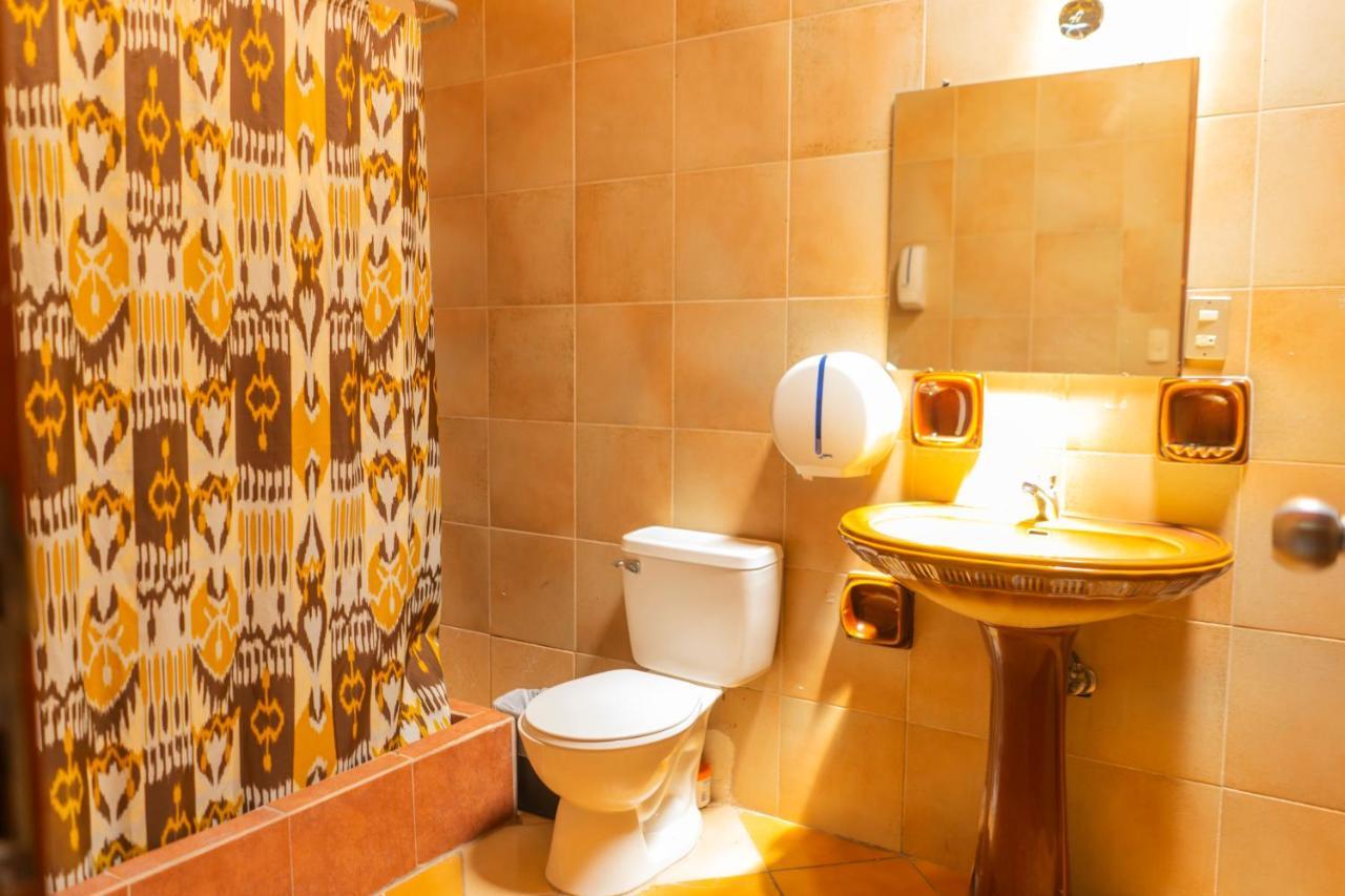 Euro Hostal Guatemala City Exteriör bild
